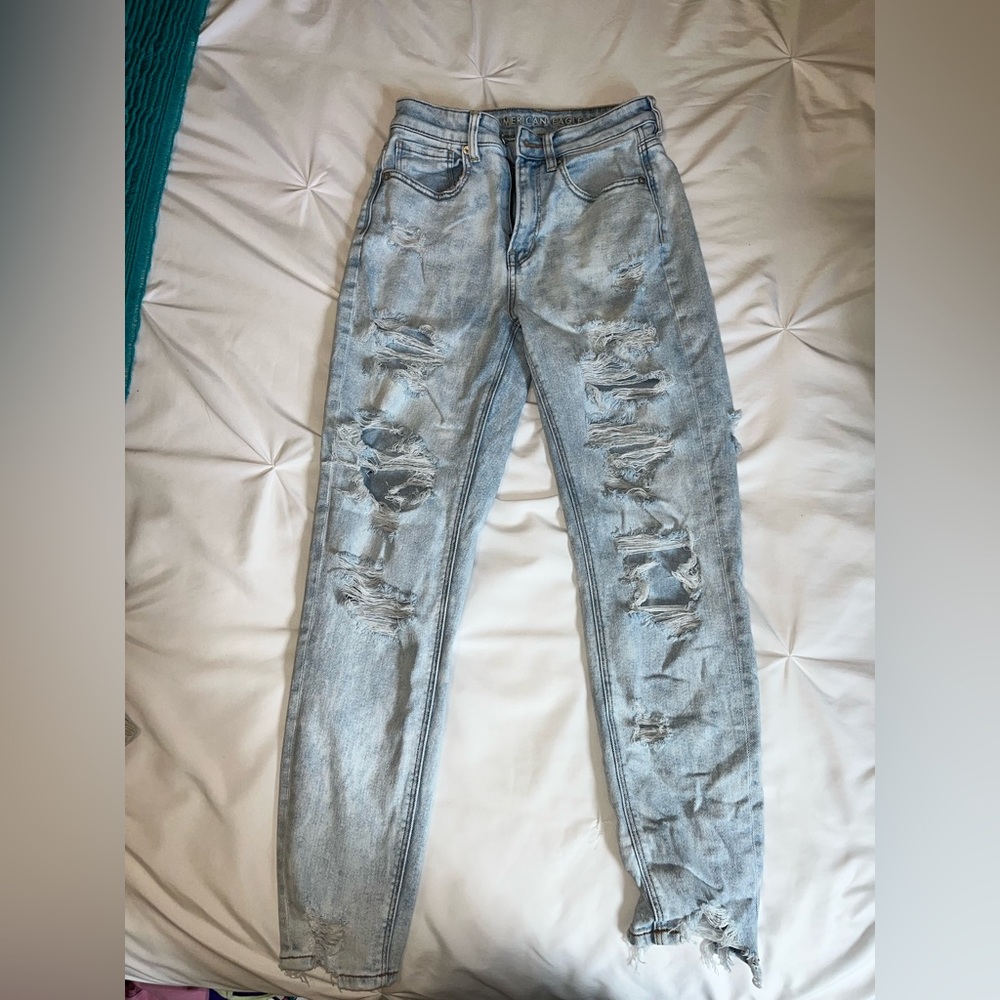 Light washed ripped mom jeans